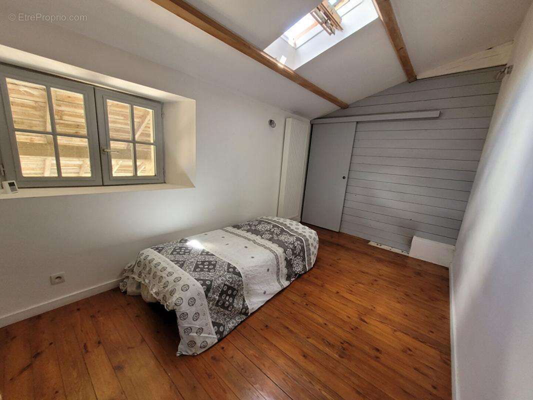 Charmante maison en pierre rénovée d'environ 143 m² -Authenticité et confort aux portes de Luçon - photo 8