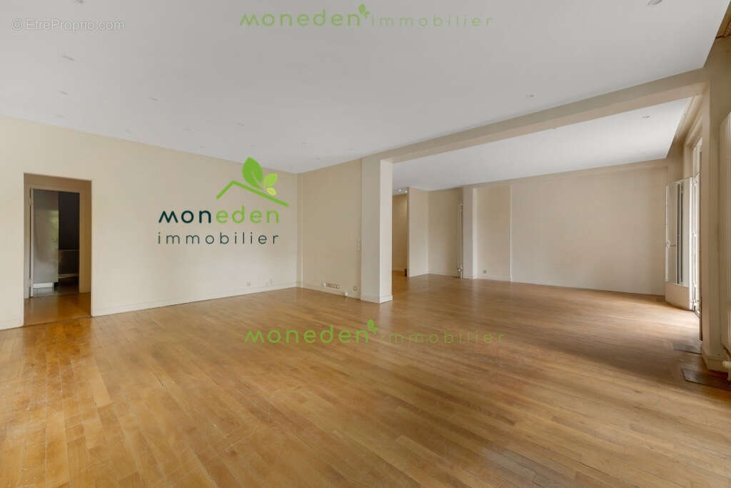 Appartement à NEUILLY-SUR-SEINE