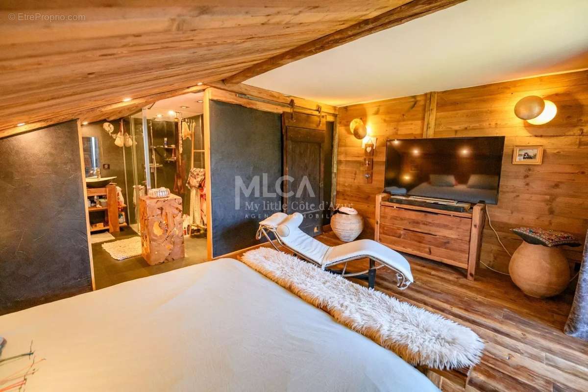 Appartement à SAINT-ETIENNE-DE-TINEE