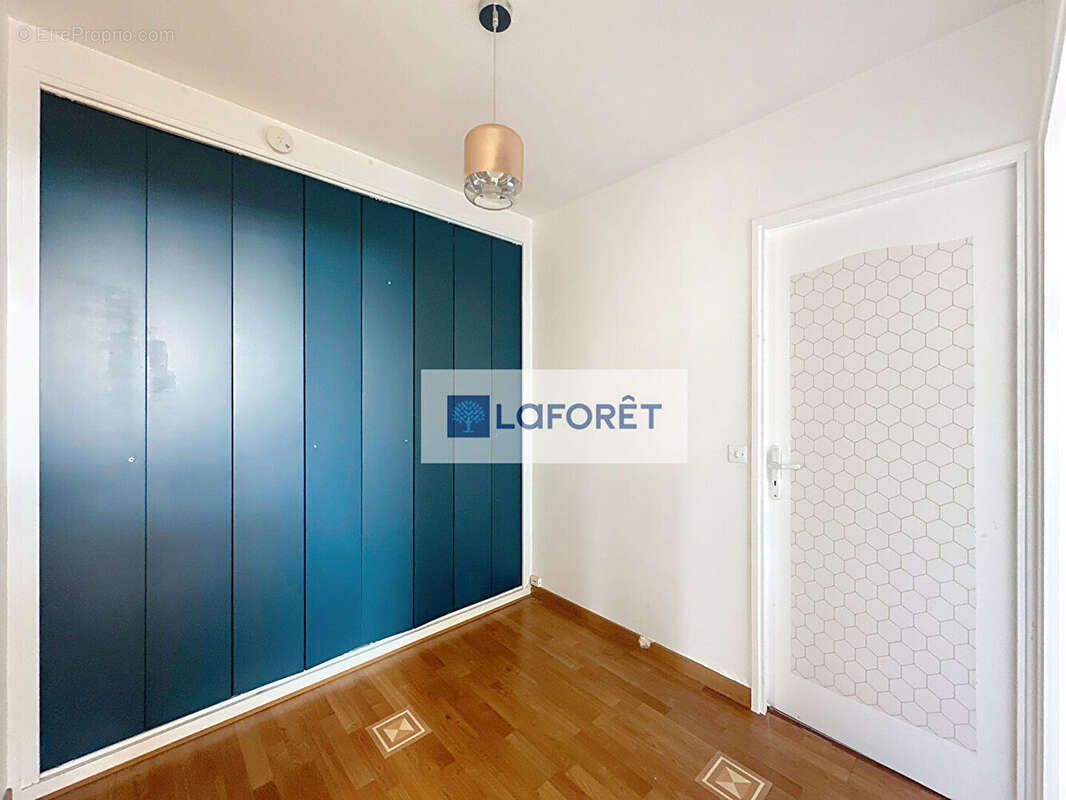 Appartement à SARTROUVILLE