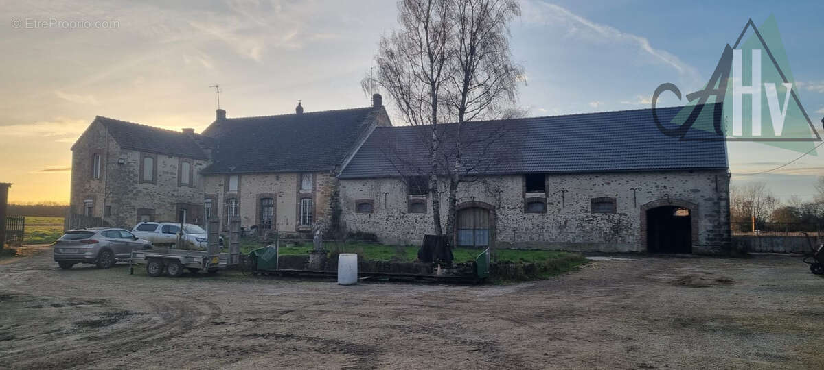 Maison à BOUCHY-SAINT-GENEST