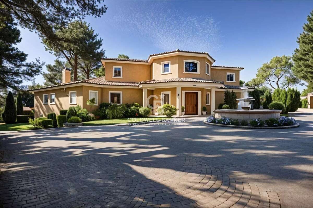 Maison à MOUGINS