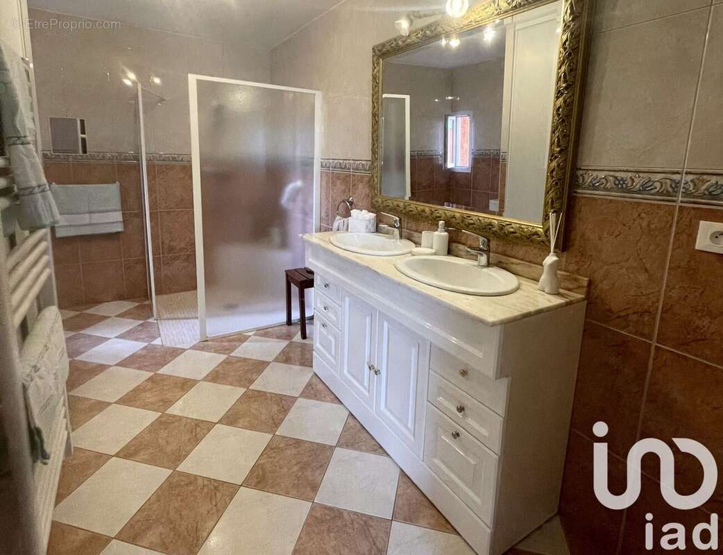 Photo 6 - Maison à DECINES-CHARPIEU