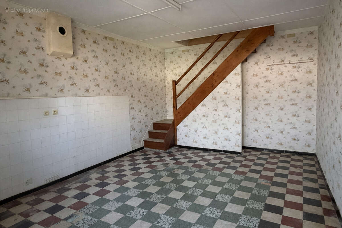 Maison à GREZIEU-LA-VARENNE