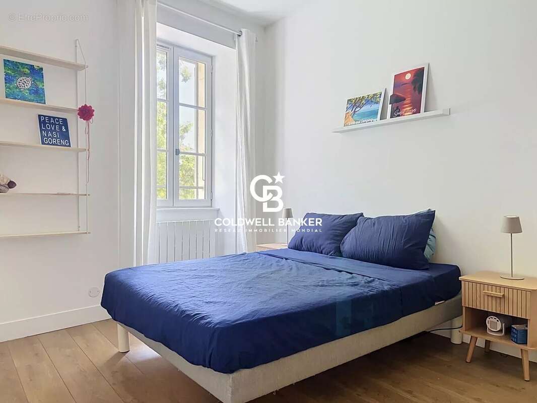 La Rochelle – Centre-ville  Appartement rénové à l'esprit maison de ville - photo 4