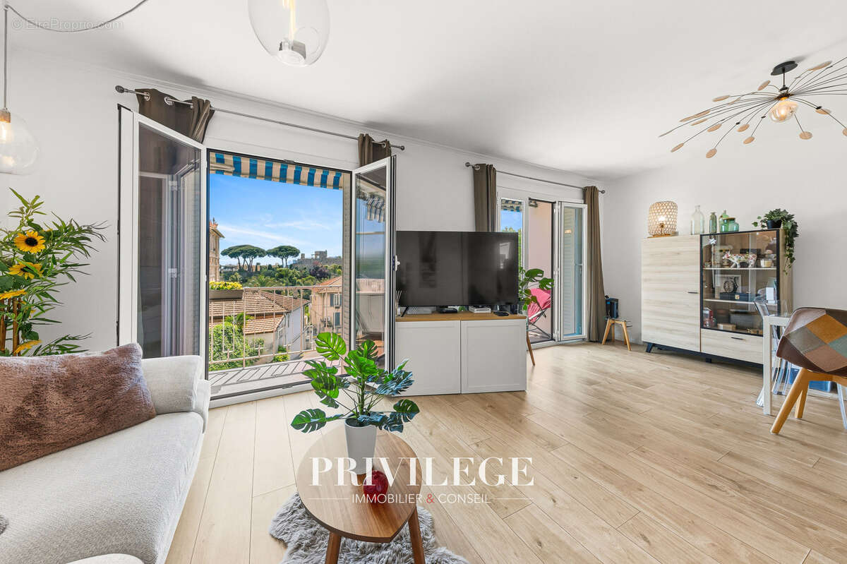 Appartement à CANNES