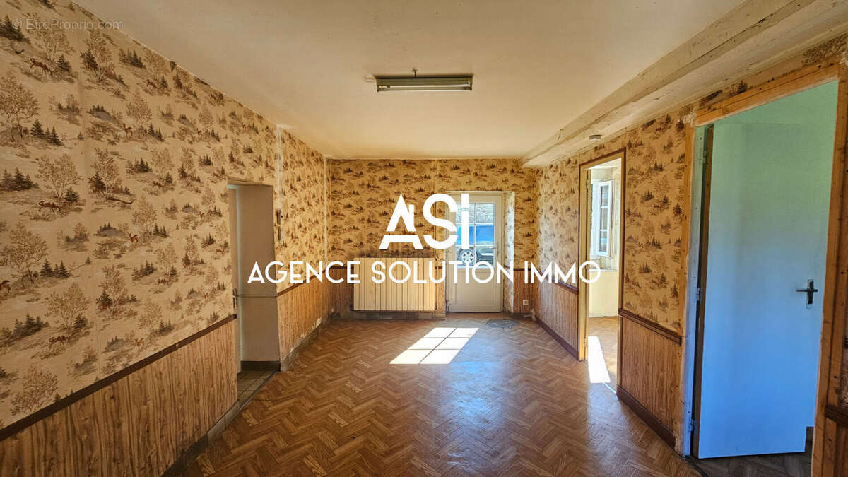 Maison à IZE