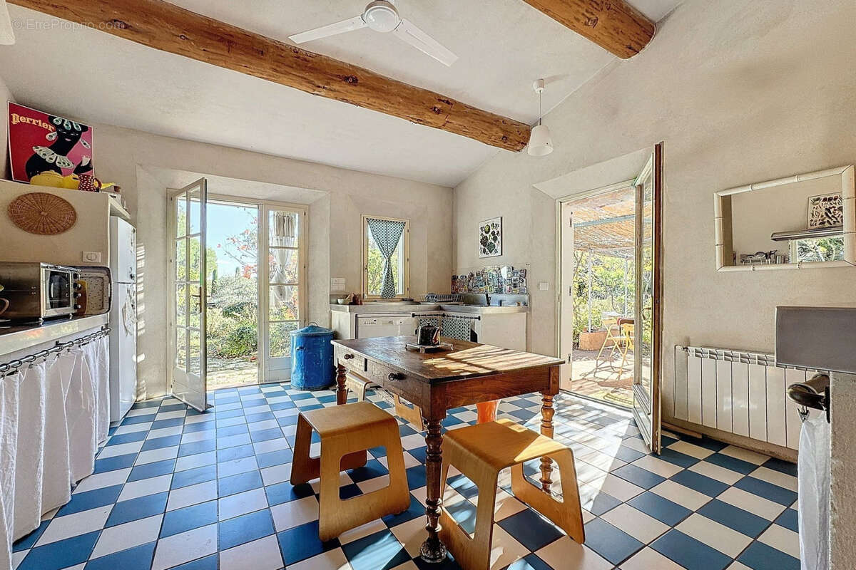 Maison à SAIGNON