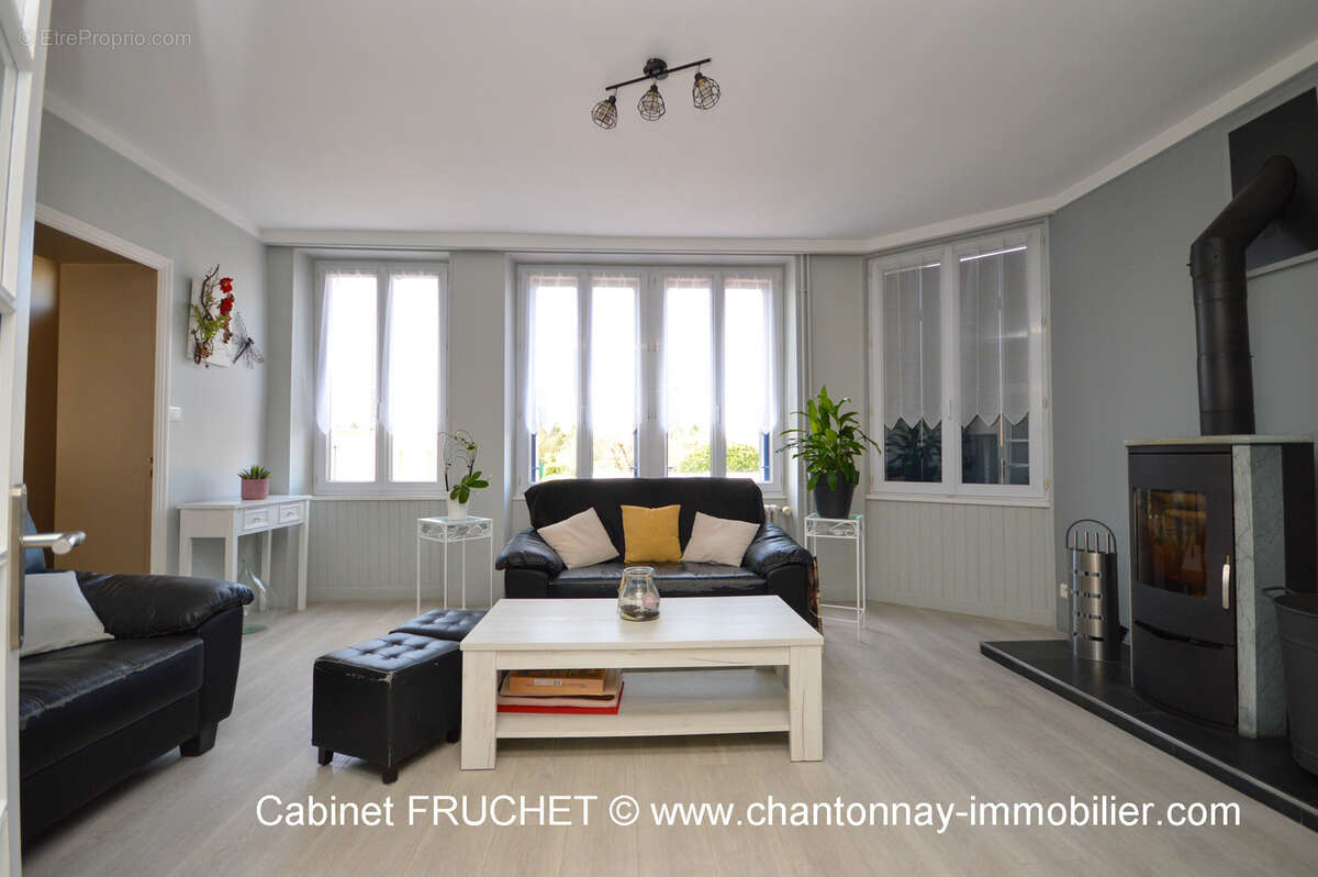 CHANTONNAY - Jolie maison en centre ville - photo 7
