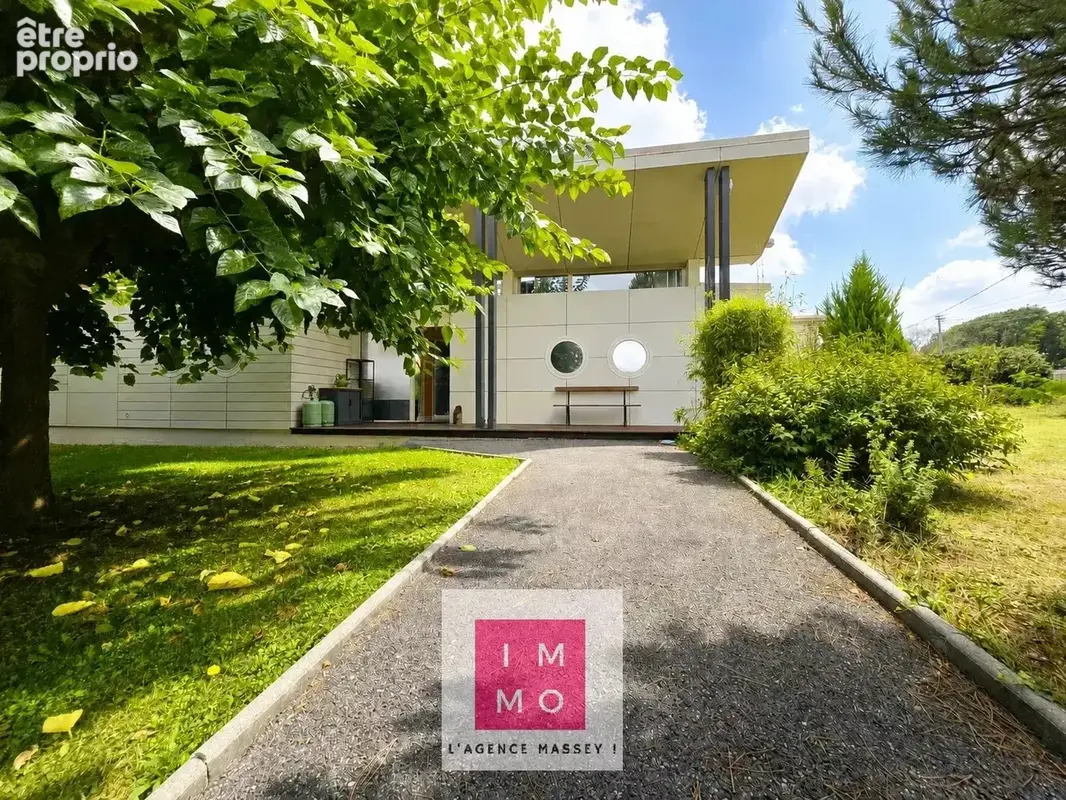 TARBES SUD : Une villa d’architecte au caractère exceptionnel - photo 4