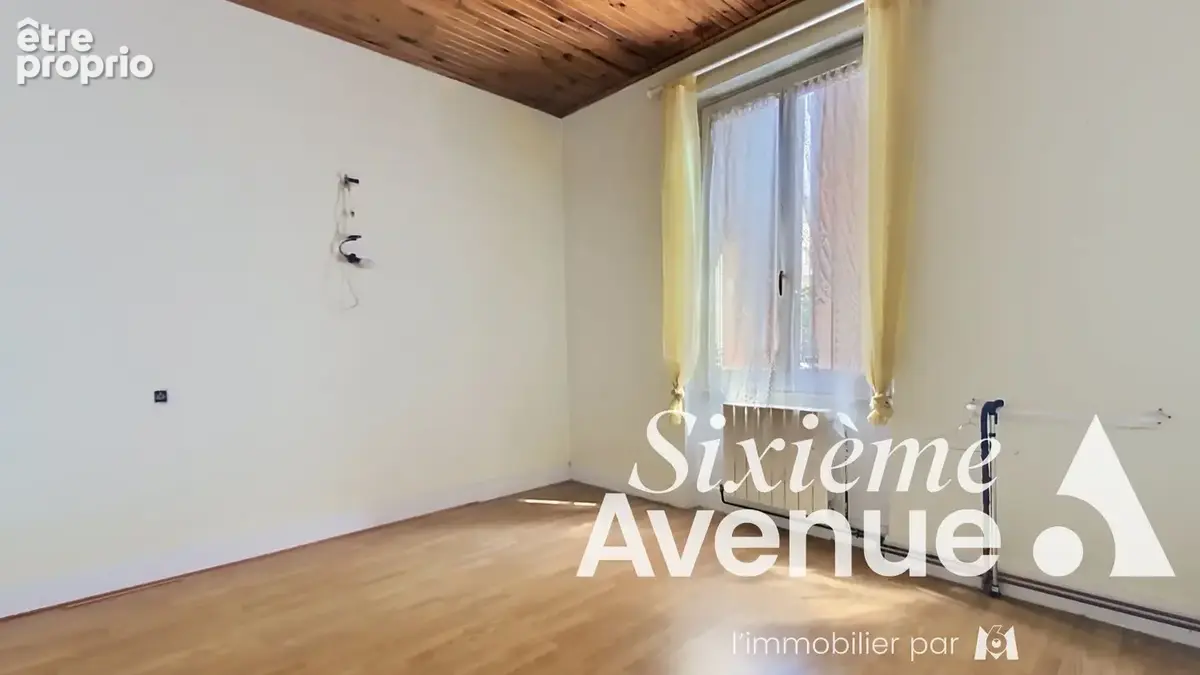 Maison avec appartements et ateliers Venissieux 13 pièce(s) 435m² m2 - photo 9
