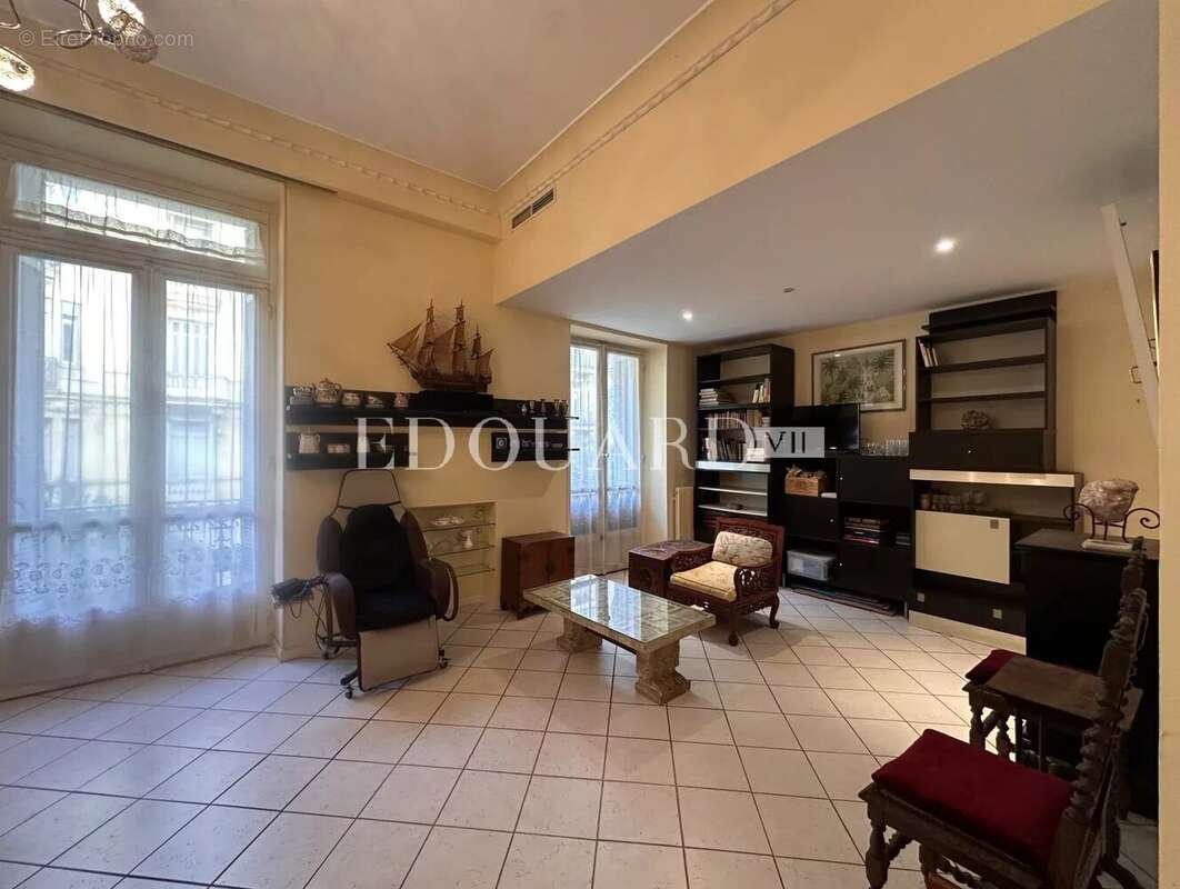 Appartement à MENTON
