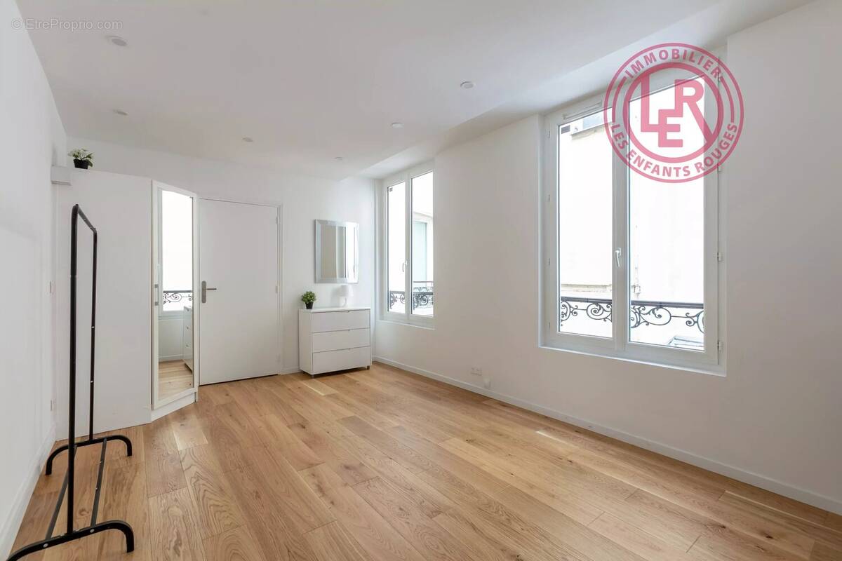 Appartement à PARIS-3E