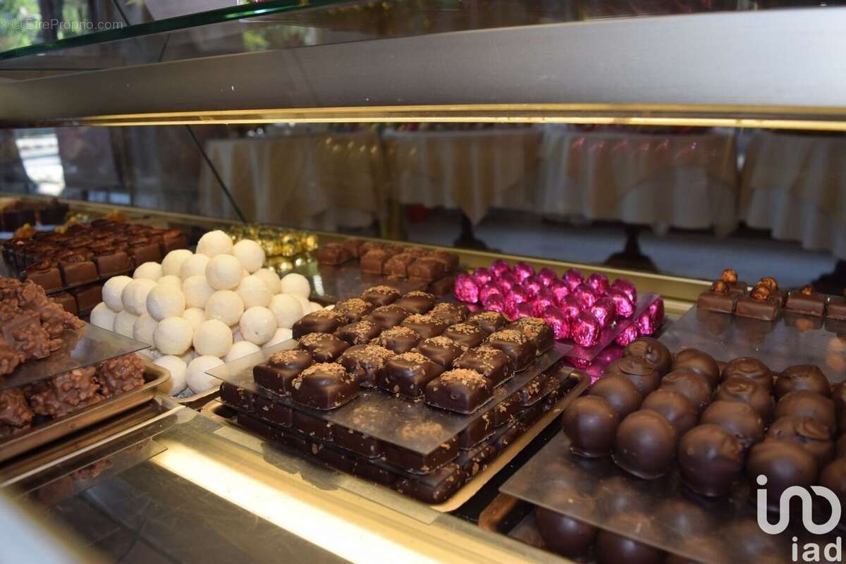 Photo 3 - Commerce à SORGUES