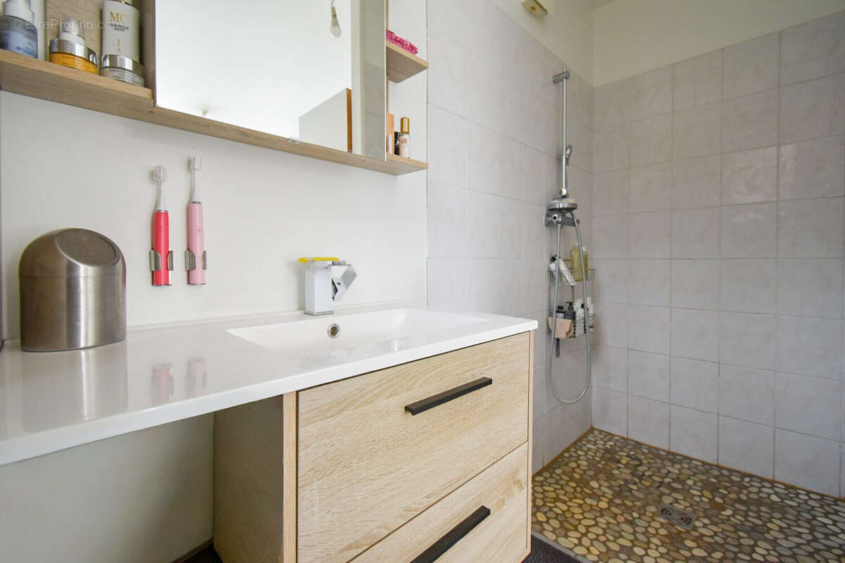 Maison 160 m² à Barraux  - photo 8