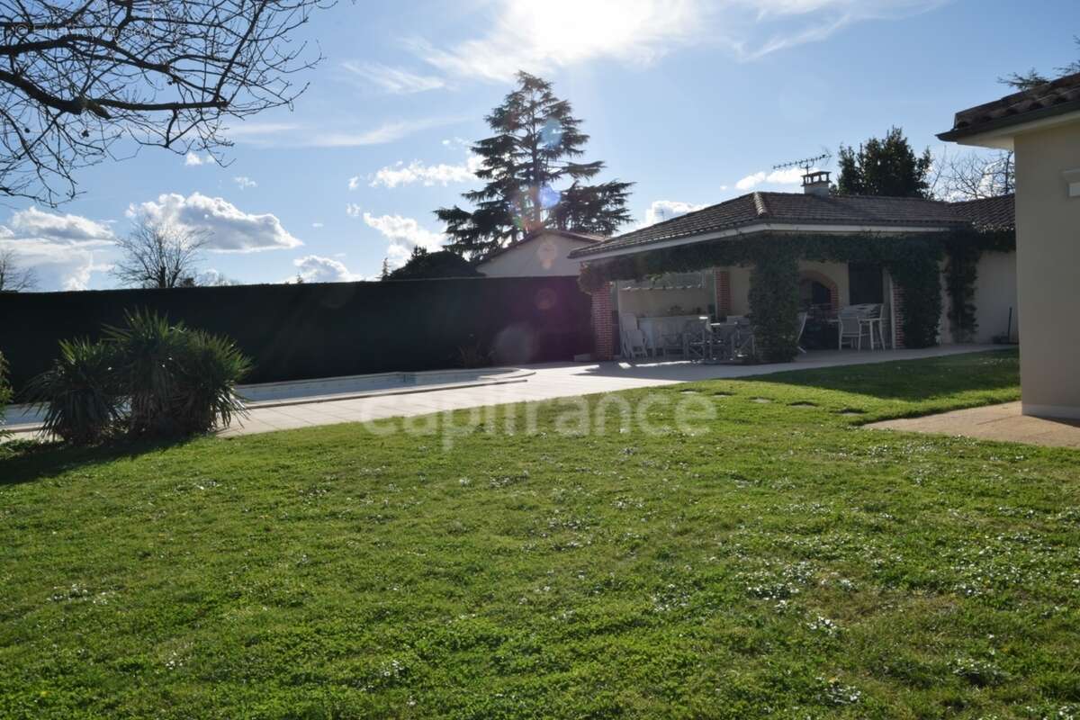 Villa familiale de standing - 4 chambres - piscine - pool house - double garage à MARMANDE (47) - photo 17