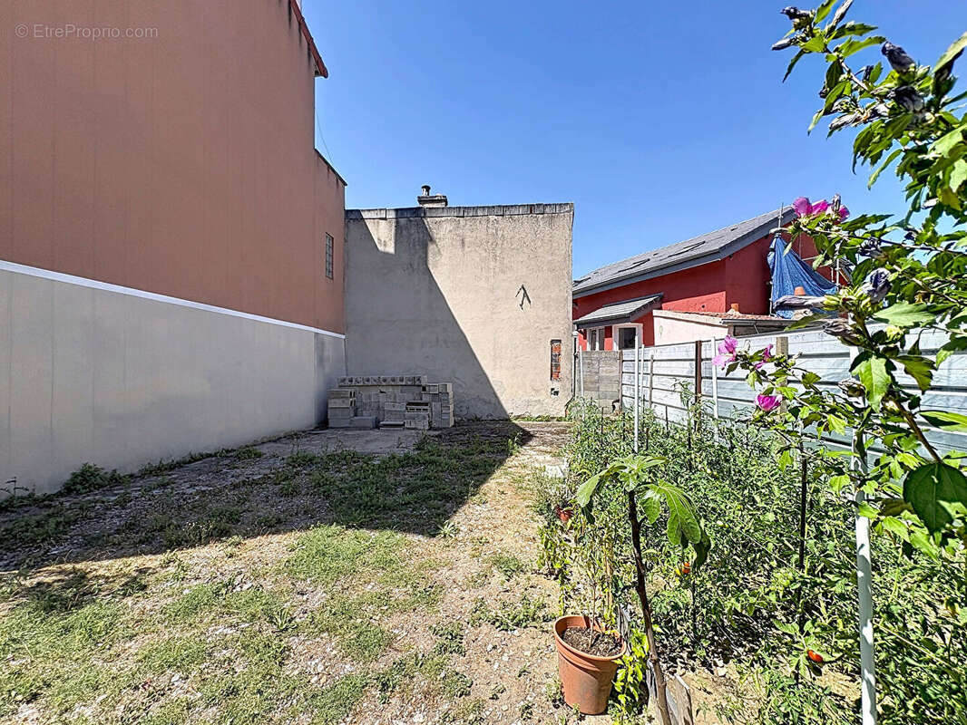 Terrain Romainville 80 m2 - photo 4