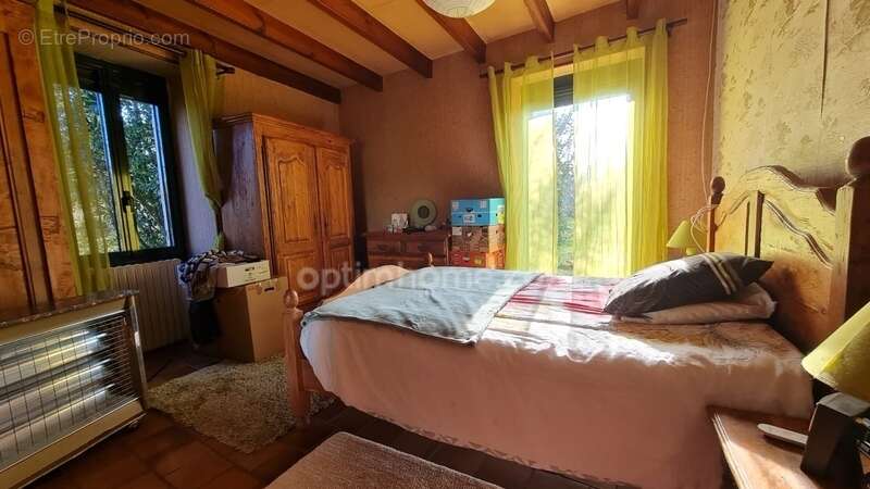 Maison à SAVIGNAC-SUR-LEYZE