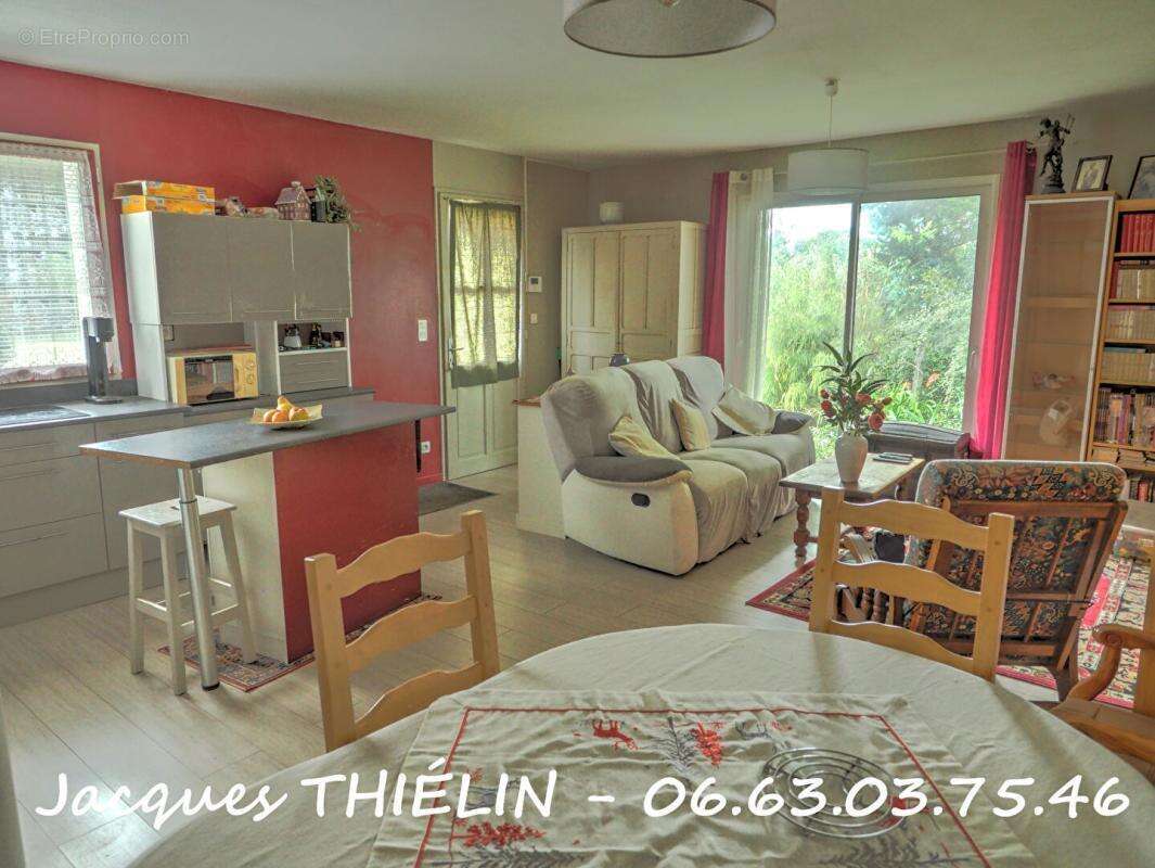 Maison à LONGUE-JUMELLES