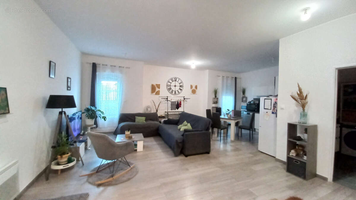 Appartement à LESPIGNAN