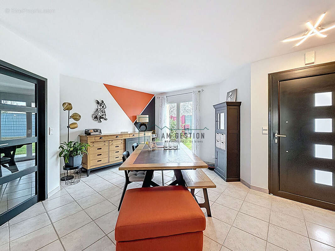 Maison à ORADOUR-SUR-GLANE