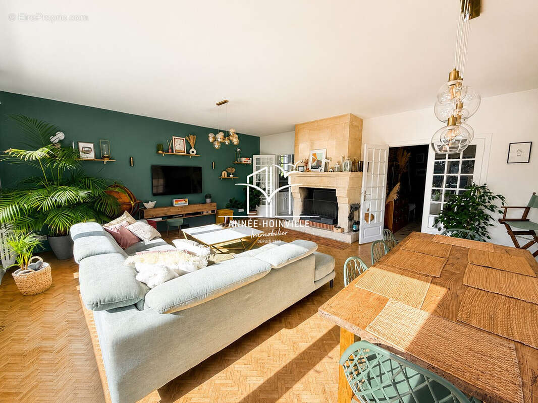 Maison 6 pièces 239 m² à vendre à Quetteville (14130) - photo 6
