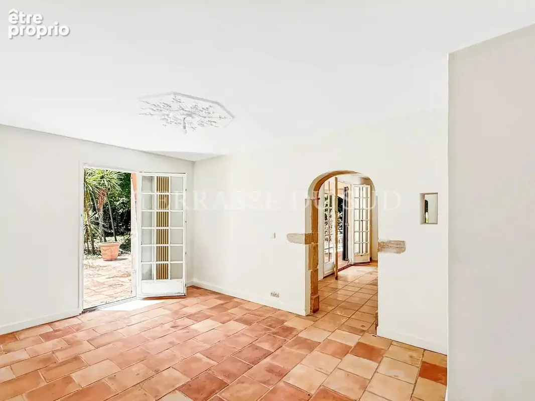 Vente Maison 10 Pièces de 229 m2 sur Parcelle de 2 558 m2 avec Terrasses, Piscine, Garages, au Calme Absolu - Puyricard - Aix en - photo 14