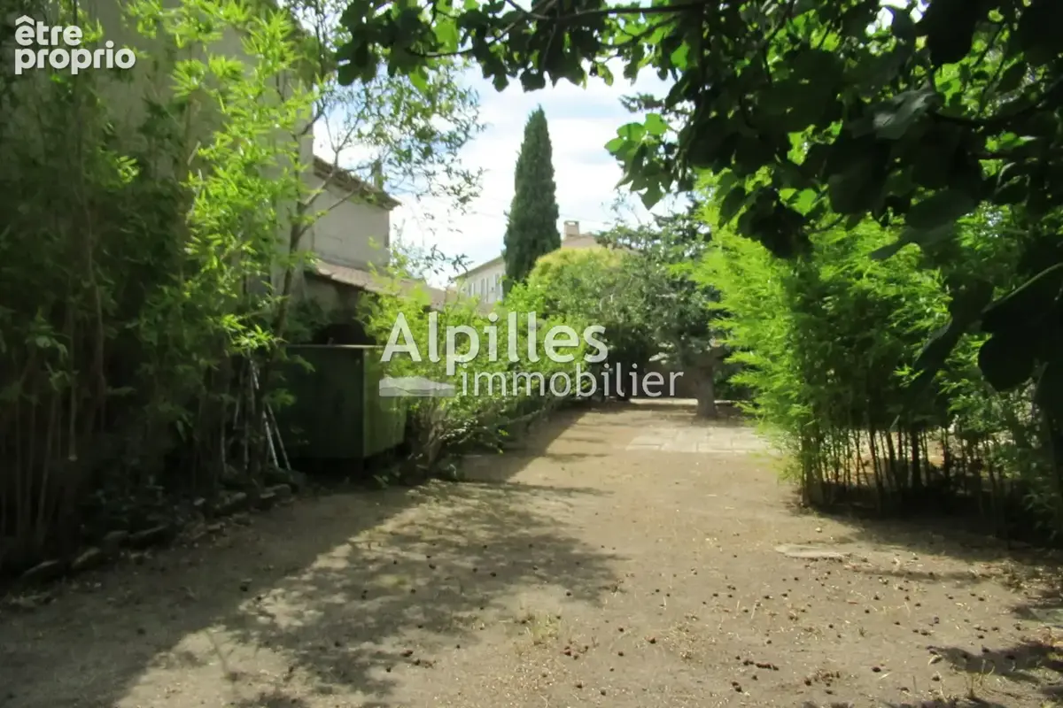 Maison 8 pièces 229 m² à vendre à Mouries (13890) - photo 5