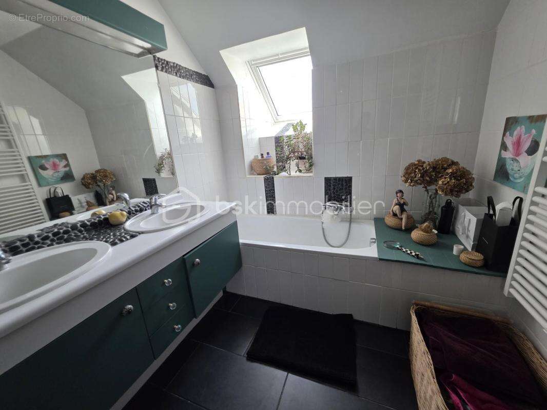 Maison individuelle familiale de 145,62 m² – 5 chambres – Bords de Marne - 2 grands GARAGES - photo 10