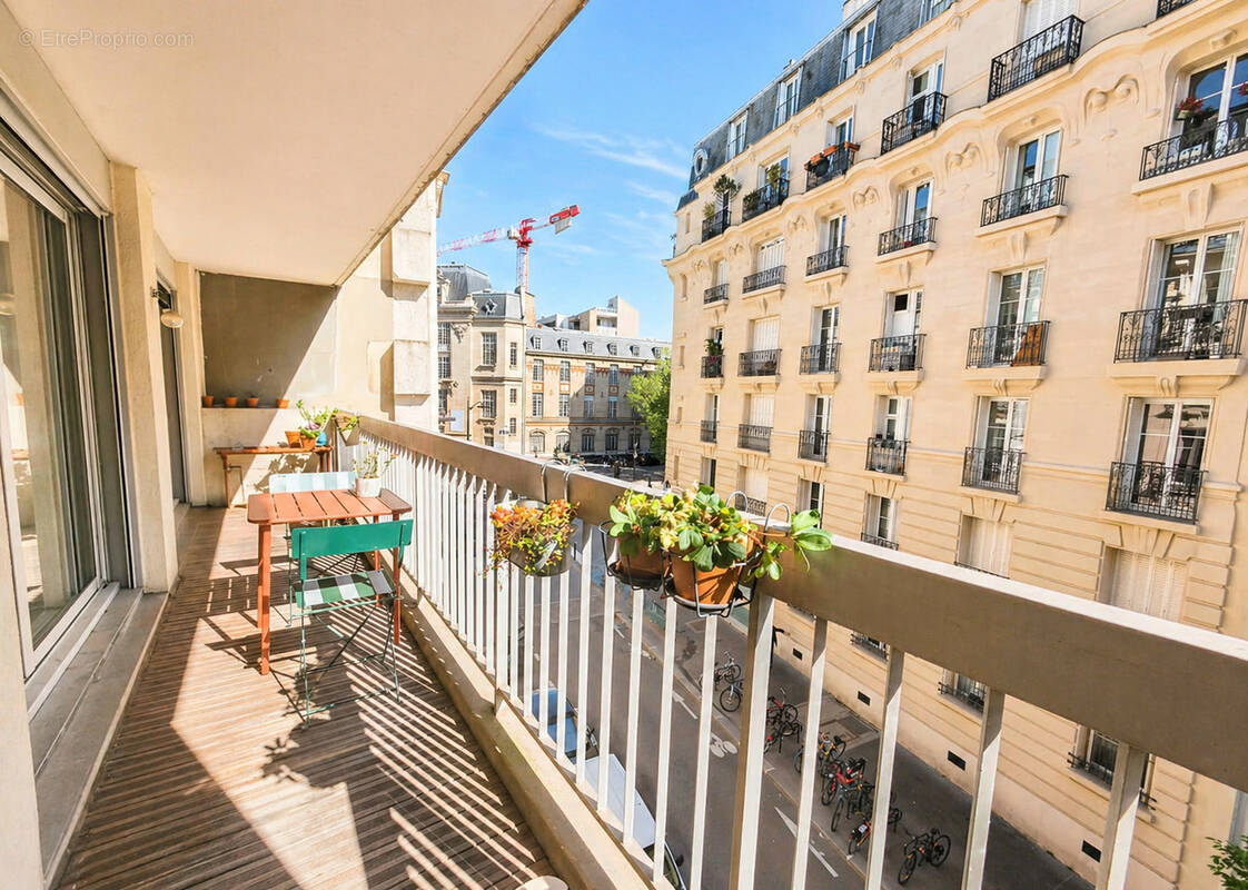 Appartement à PARIS-11E