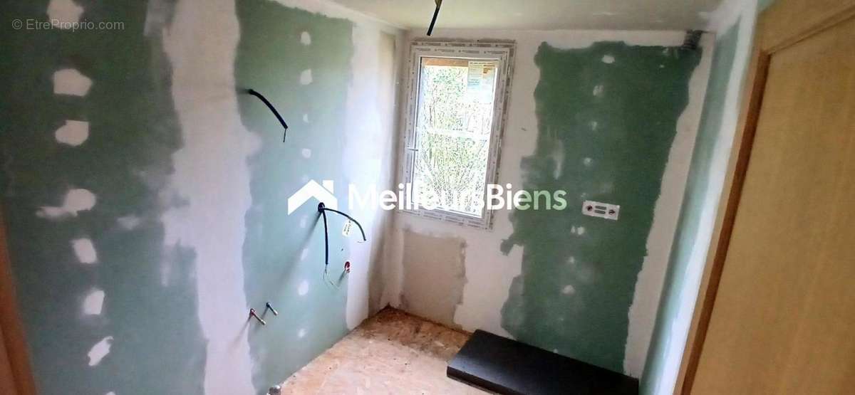 Maison à SAINT-LAURENT-DU-PONT