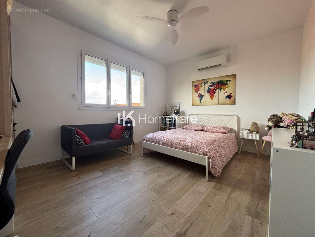 Appartement à BEAUZELLE