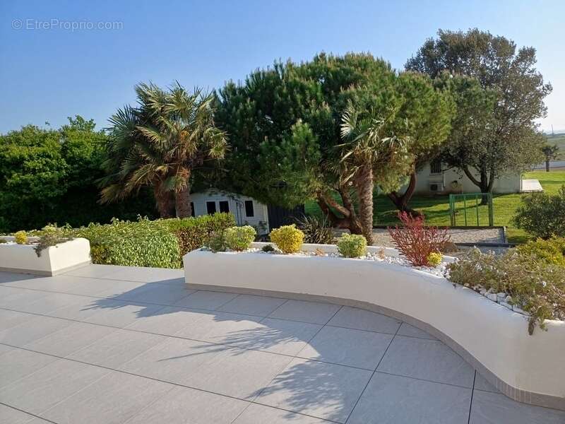 Maison à PORT-DES-BARQUES