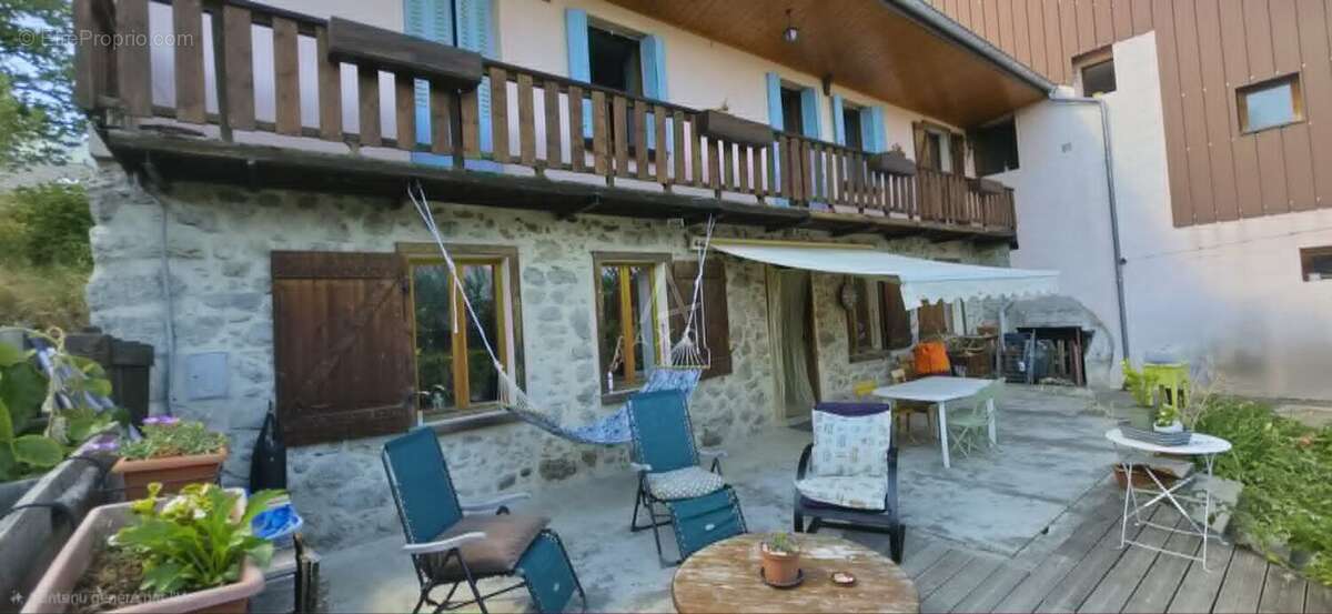 Maison à VERRENS-ARVEY