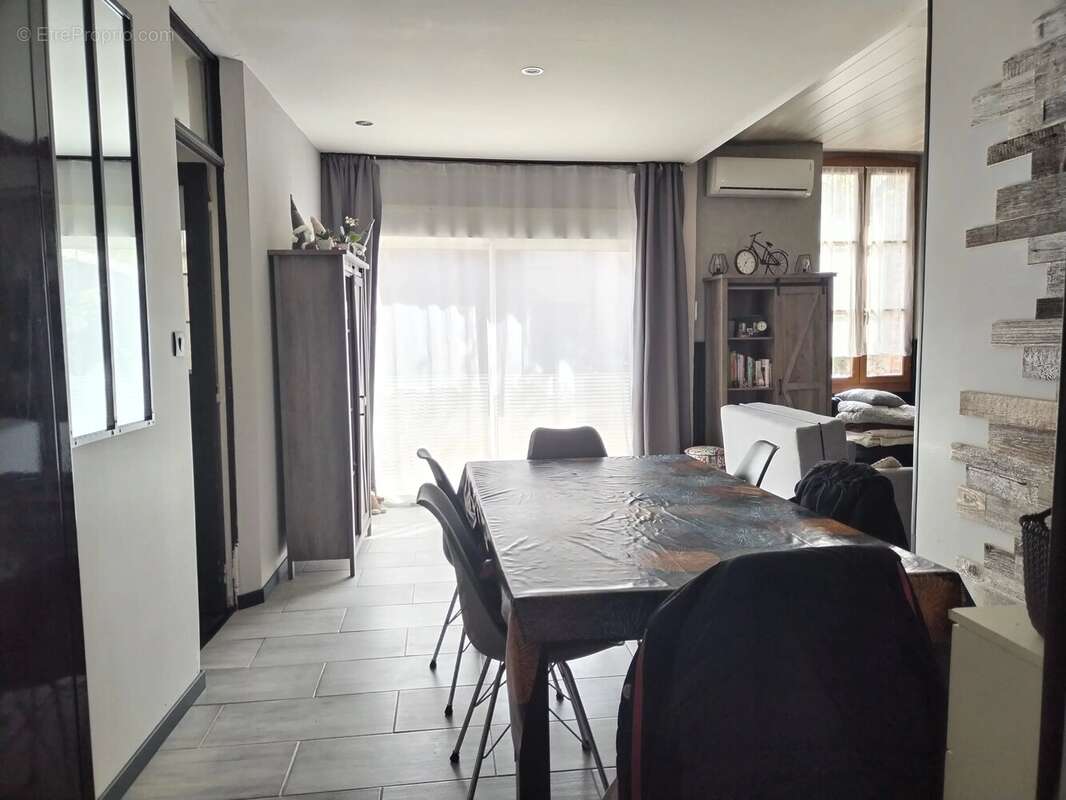 Maison à EGREVILLE