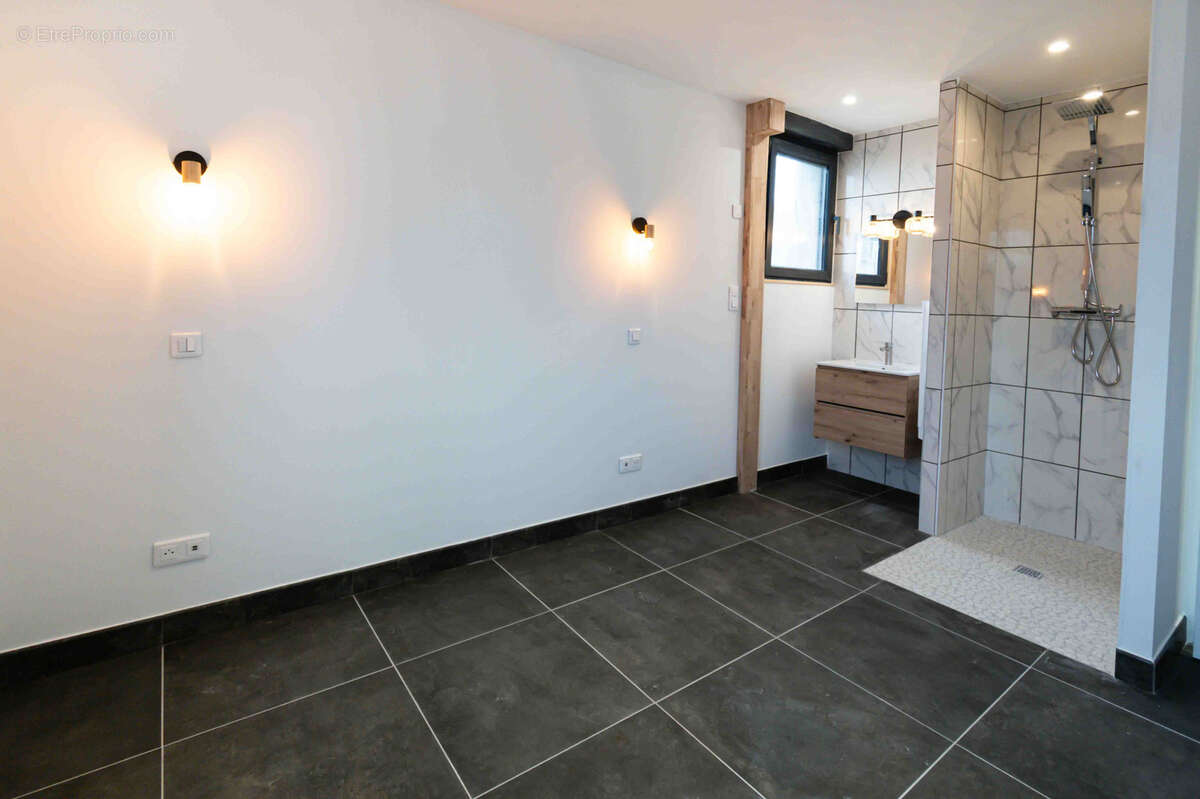 Appartement à LABERGEMENT-SAINTE-MARIE