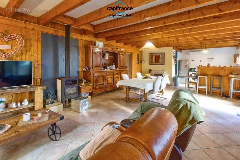 Maison à MONTCABRIER