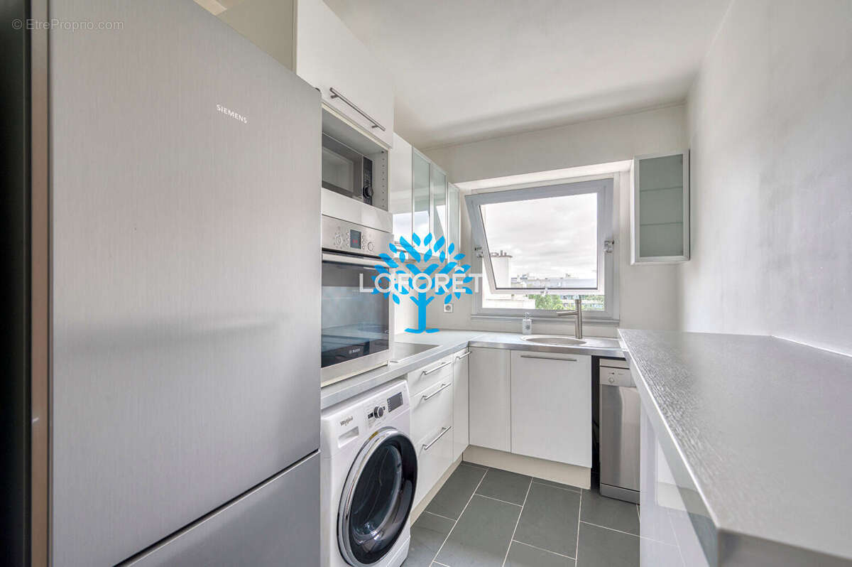 Appartement à NEUILLY-SUR-SEINE