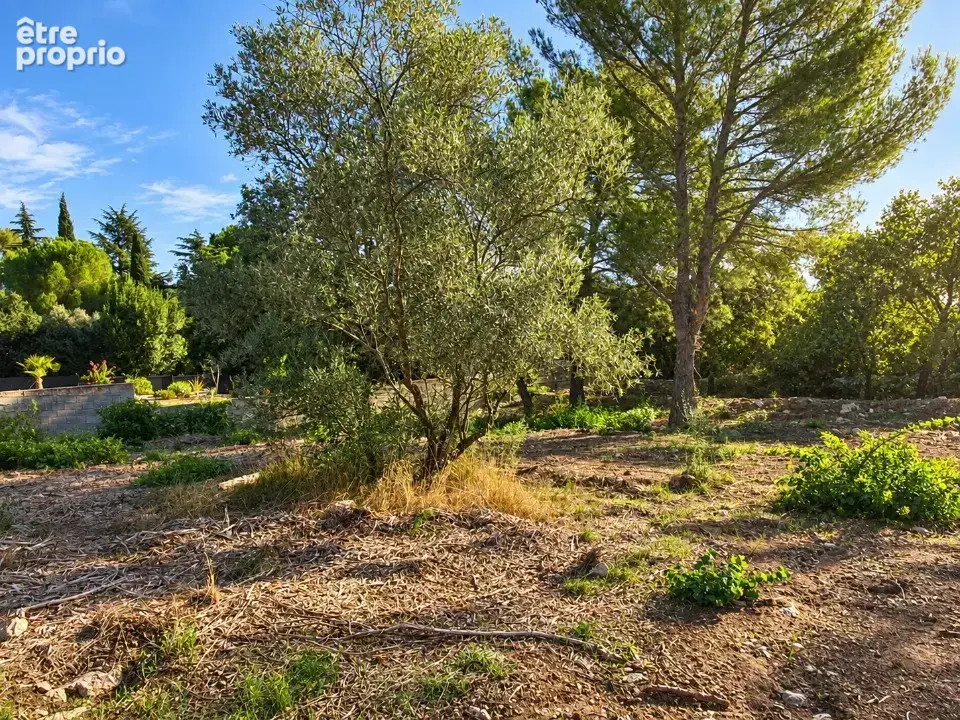 Terrain à NIMES