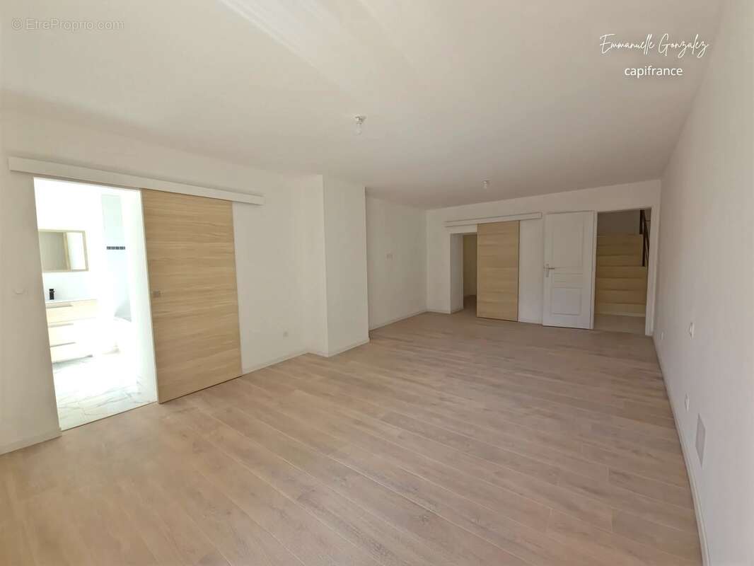 Maison de caractère entièrement rénovée 200m² avec 5 chambres ROUJAN (34) - photo 36