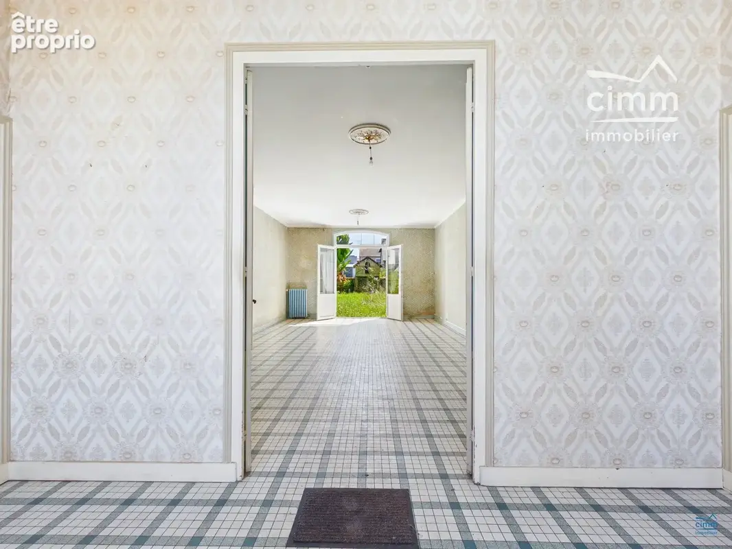 Maison 8 pièces 208 m² à vendre à Longue-Jumelles (49160) - photo 2