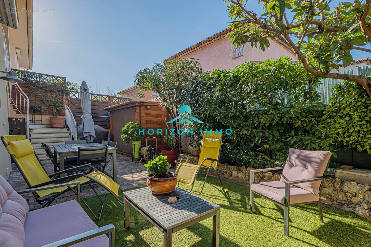 Maison à SAINT-LAURENT-DU-VAR