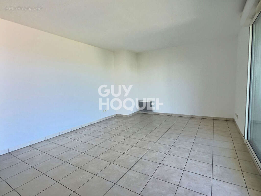 Appartement à MARSEILLE-1E
