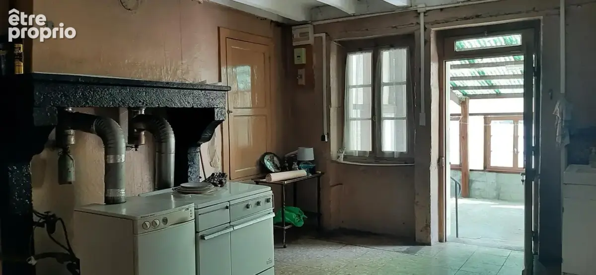 Fermette a rénover avec ses dépendances, sur 2,7 ha de terrain dans cadre bucolique - photo 4