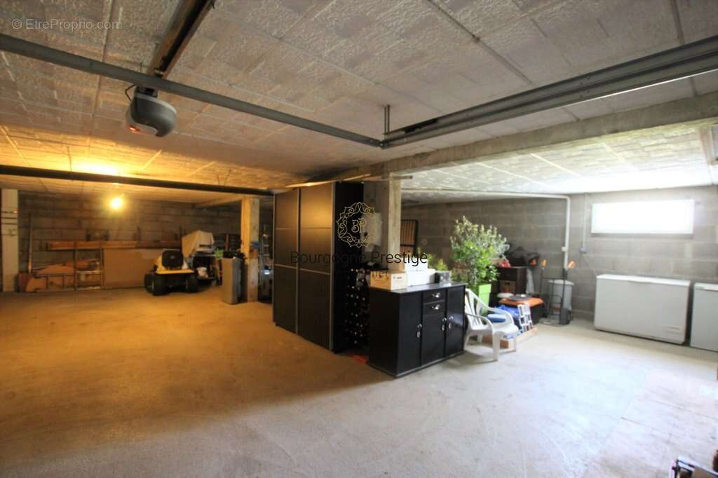 A l'ouest de tournus jolie maison de 89 m² sur sous-sol  - terrain de 1394 m² - photo 9