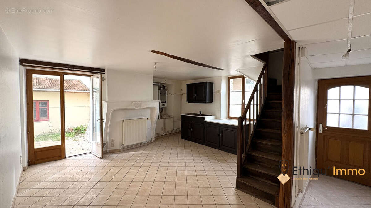 Maison à BAR-SUR-AUBE