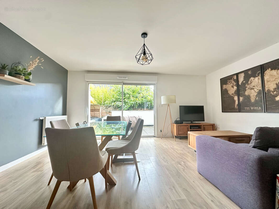 Maison à NOYAL-CHATILLON-SUR-SEICHE