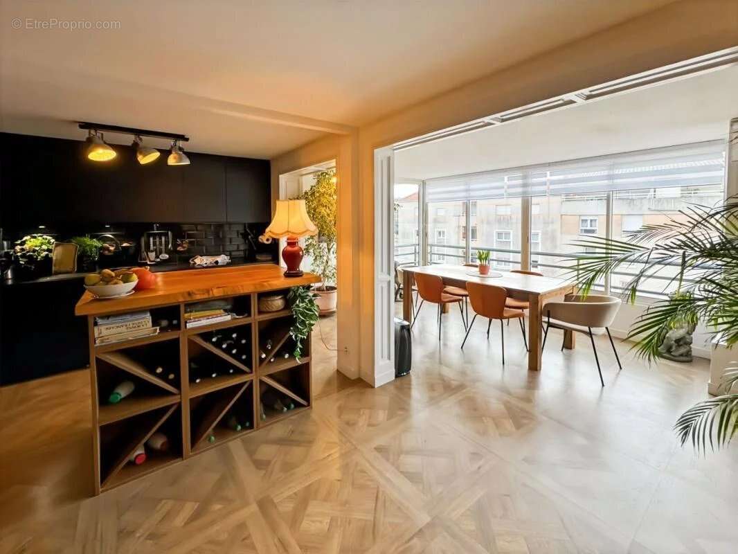 BEAU 3 PIECES 80m² avec piscine et garage inclus - photo 2