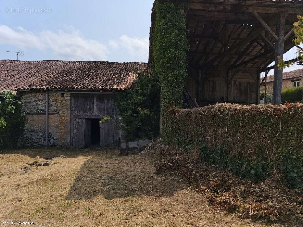 Maison à SAINT-CLAUD