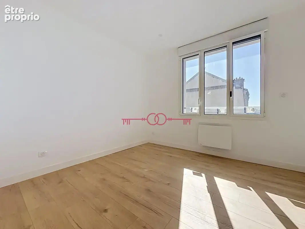 A vendre - appartement type 2 proche gare dernier etage - photo 5